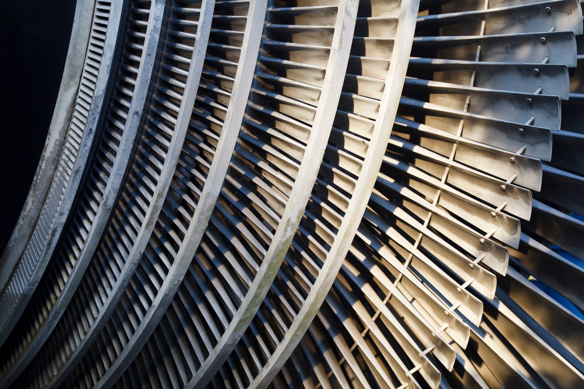 Phosphate_Ester_Turbine_blades_hero
